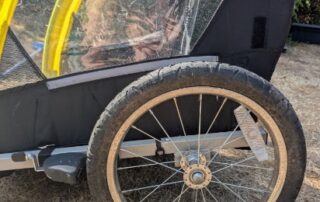 bike-trailer10 Yellow bike trailer wheels
