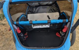 blue-trailer05 Blue bike trailer storage